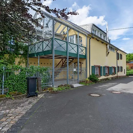 Heimatglueck Vulkaneifel Mit Sauna Apartamento *